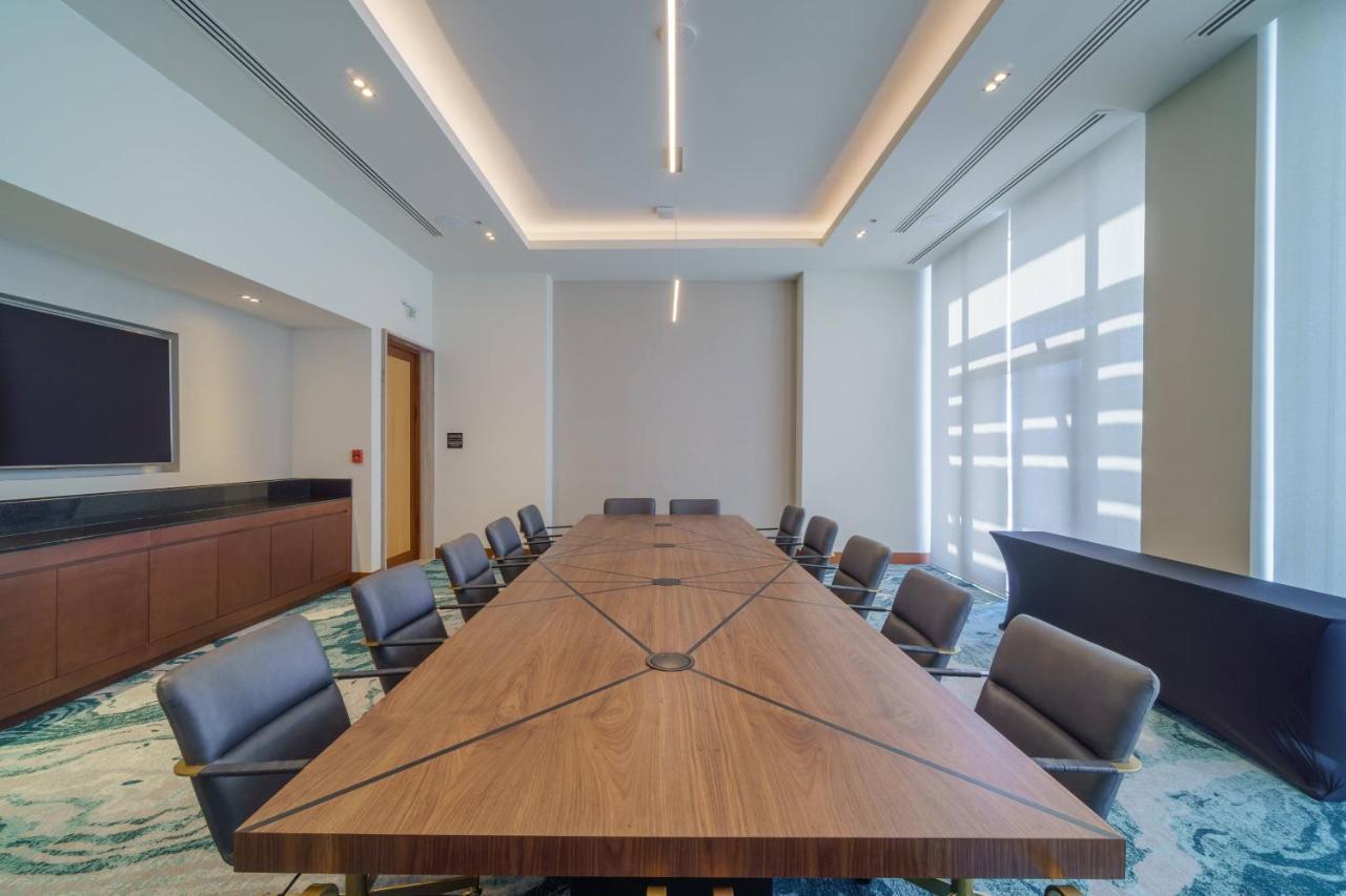 Renaissance Cancun Resort & Marina Exterior photo Boardroom