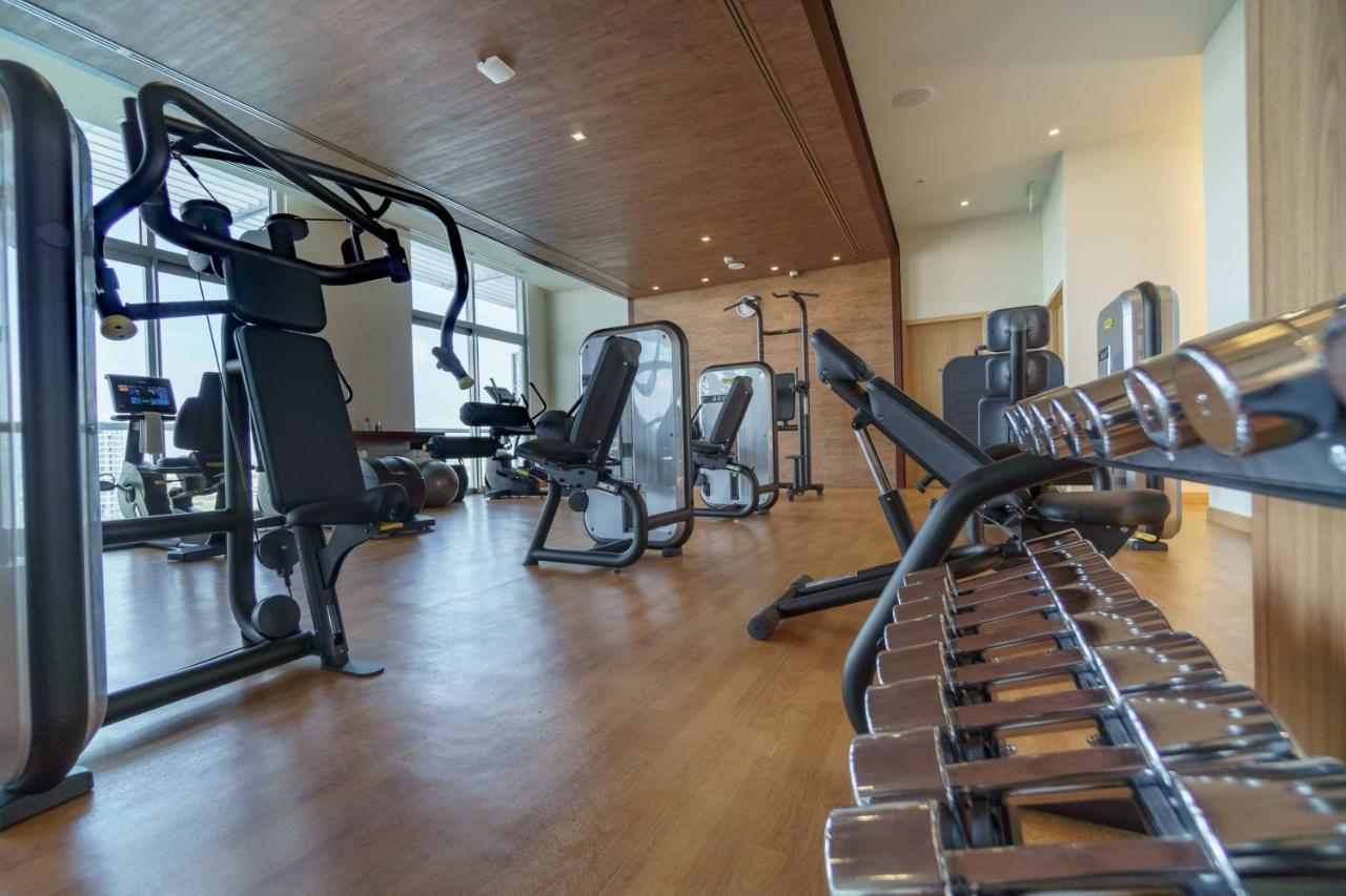 Renaissance Cancun Resort & Marina Exterior photo A gym at a hotel