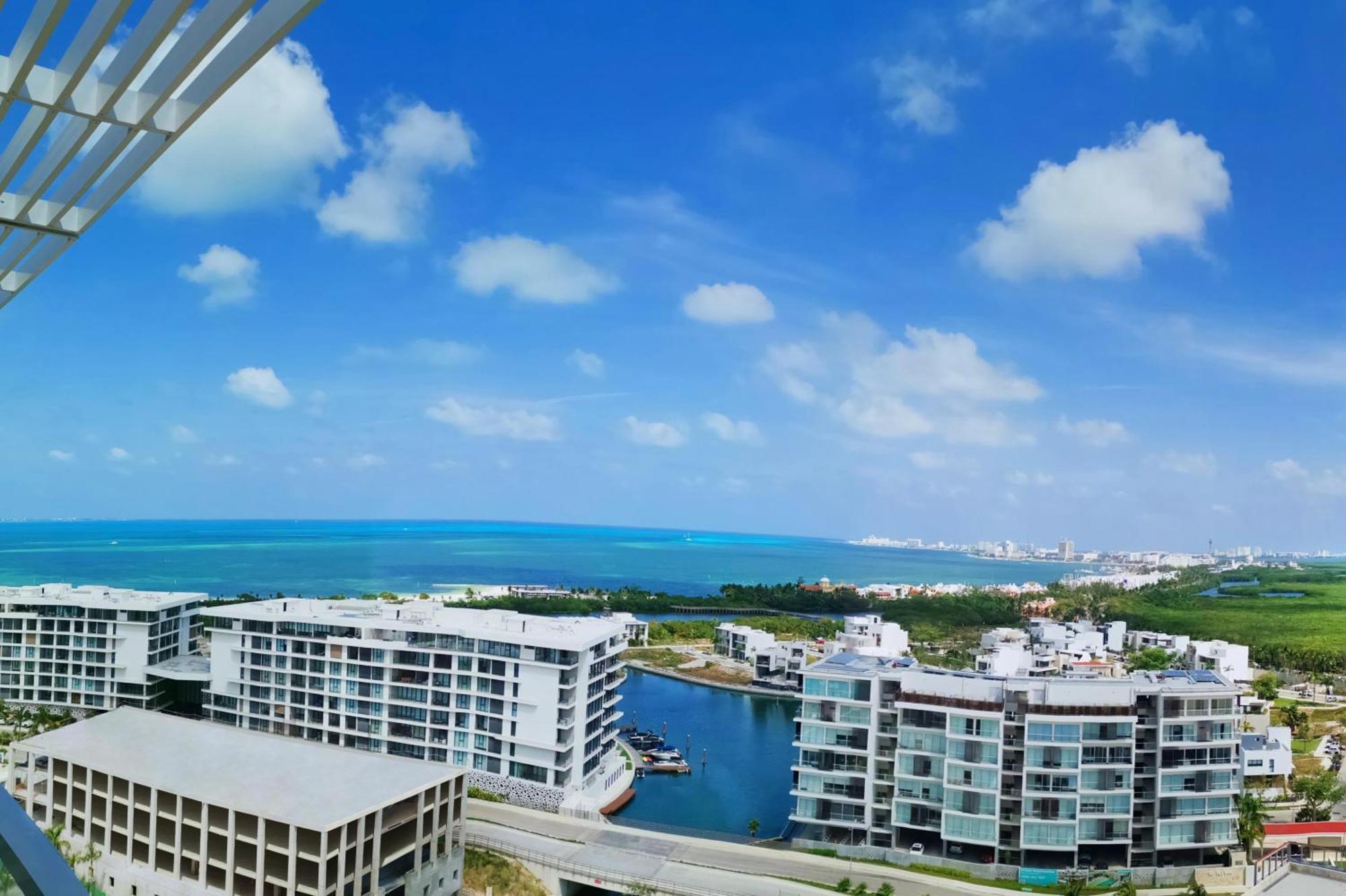 Renaissance Cancun Resort & Marina Exterior photo Marina Chapultepec