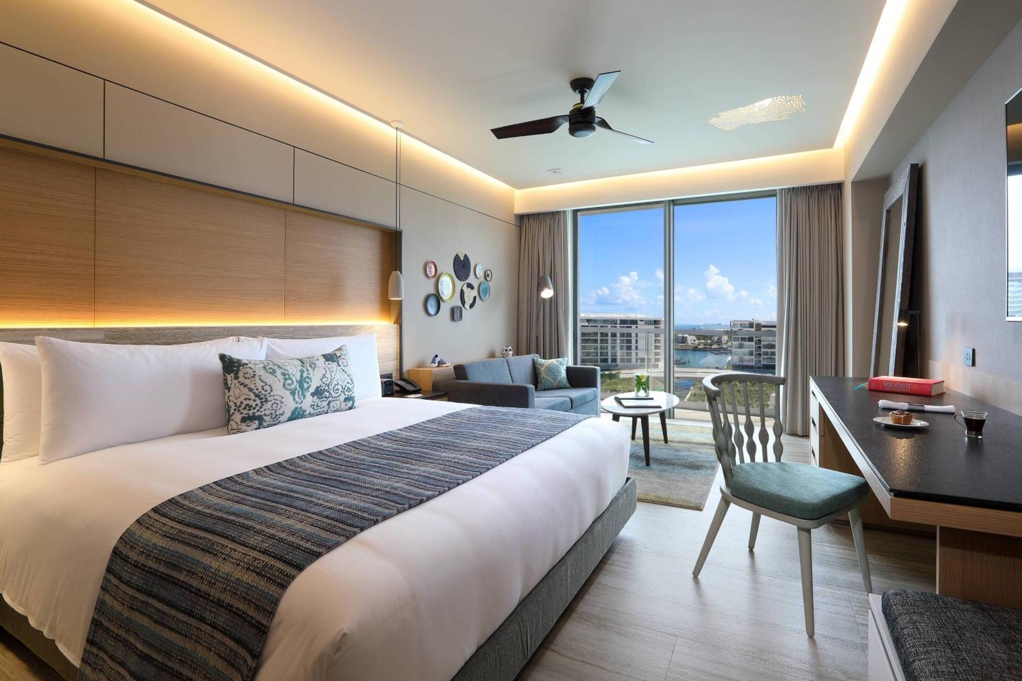 Renaissance Cancun Resort & Marina Exterior photo